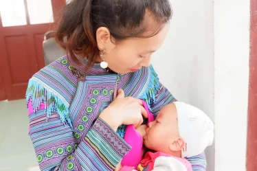 Nuôi con bằng sữa mẹ: Khởi đầu bền vững cho mỗi trẻ em