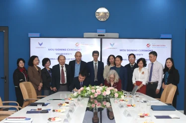 The National Institute of Nutrition Signs a Memorandum of Understanding with VinUniversity