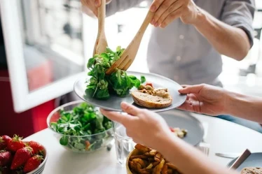 Ăn uống đúng cách giúp phòng ngừa rối loạn tiêu hóa dịp Tết