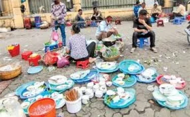 Ẩn họa khó lường từ thức ăn hè phố