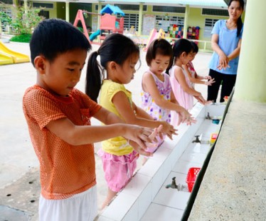 Phòng nhiễm giun đường ruột ở trẻ em