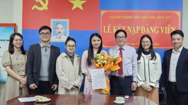 Viện Dinh dưỡng kết nạp đảng viên mới
