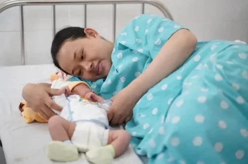 Vì sao tỷ lệ trẻ bú mẹ hoàn toàn 6 tháng đầu đời vẫn chưa đạt mục tiêu?