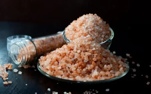 Dùng muối hạt thay muối iod: Thói quen tưởng lành mạnh nhưng chưa chắc phù hợp