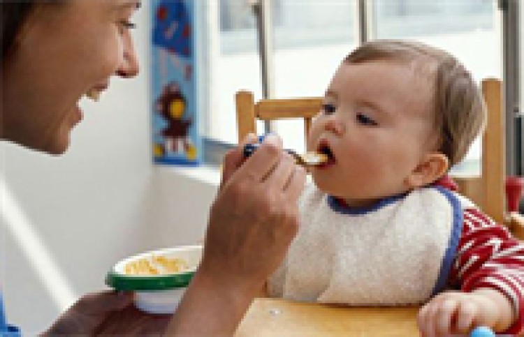 Nuôi dưỡng, chăm sóc trẻ đúng cách để phòng bệnh