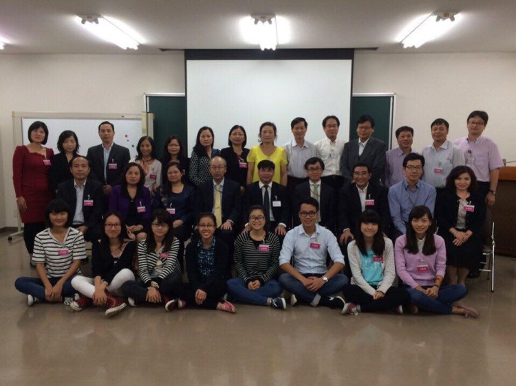 Training bachelor of nutrition with social needs in the future
