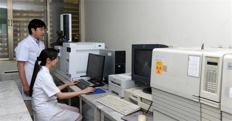 Food quality and safety testing