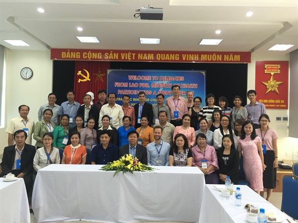 Đoàn Bộ Y tế Lào thăm quan học tập mô hình dinh dưỡng tại Việt Nam