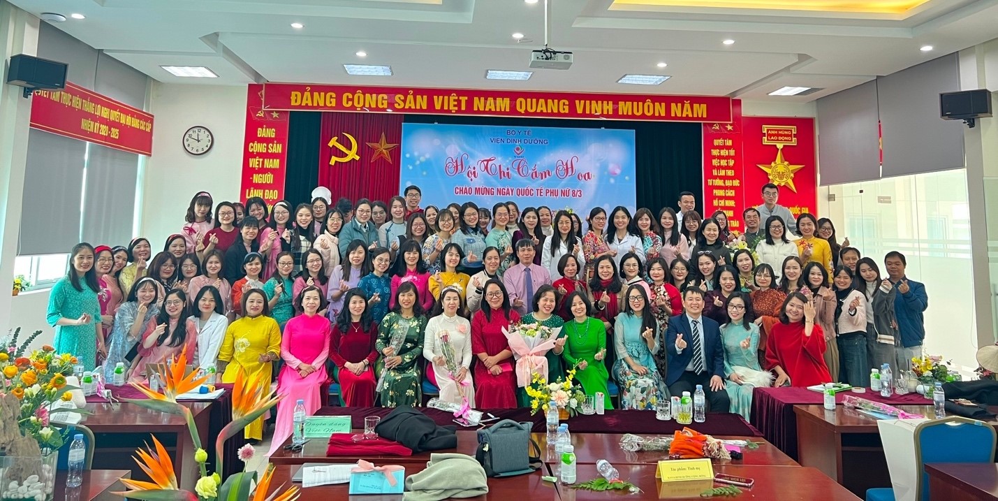 Viện Dinh dưỡng tổ chức Hội thi “Cắm hoa nghệ thuật” chào mừng Kỷ niệm 115 năm Ngày Quốc tế Phụ nữ mùng 8 tháng 3