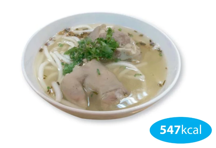 Thick noodle soup with pork