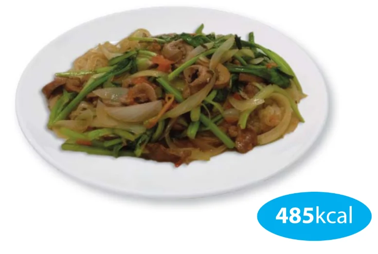 Stir-fried pho with chicken heart and gizzard