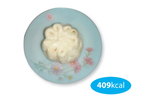 Steamed bun with pork filling
