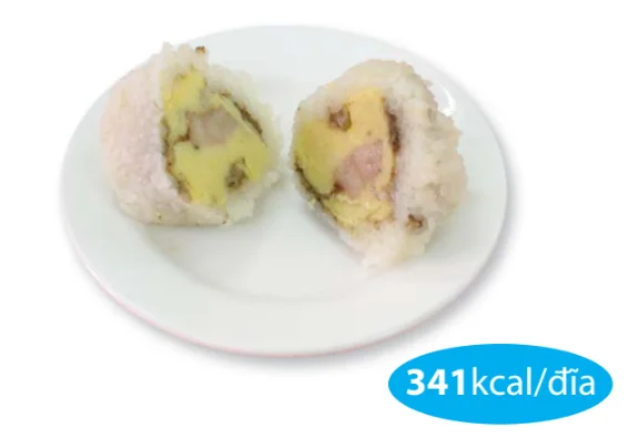 Sticky rice with mugwort rice balls