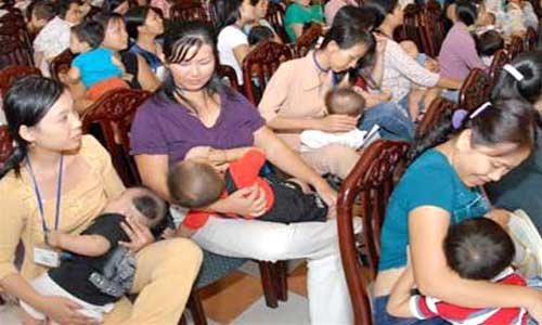 Hưởng ứng Tuần lễ Nuôi con bằng sữa mẹ từ 1/8-7/8